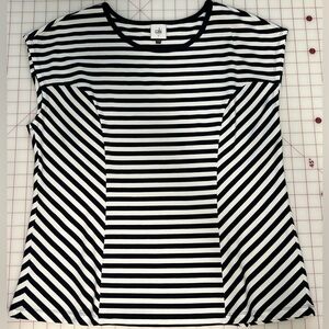 Cabi size L striped knit top / tee. Navy and white.